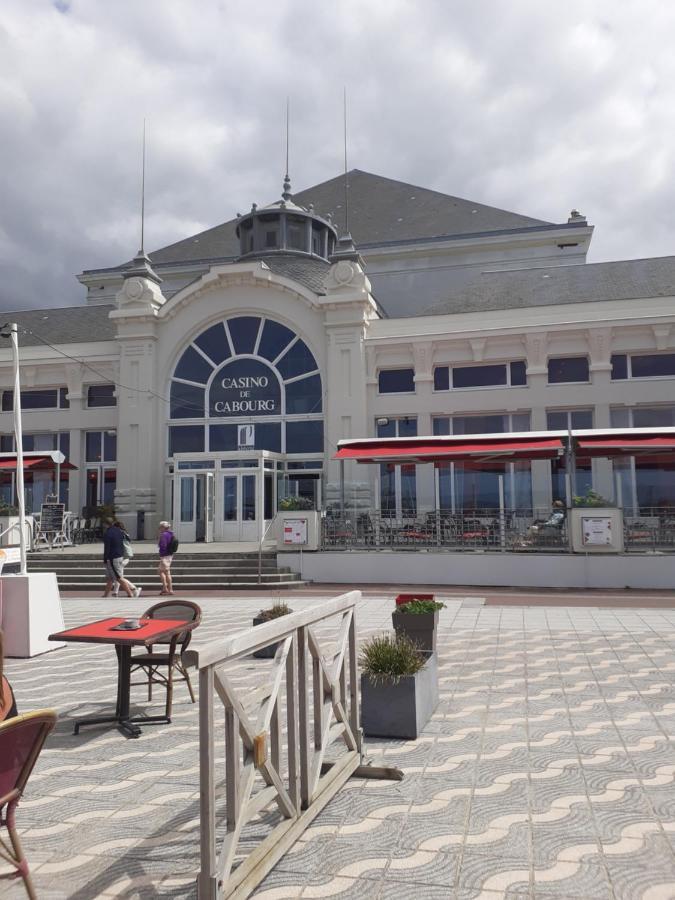 Apartamento L'Annexe Cabourg Exterior foto