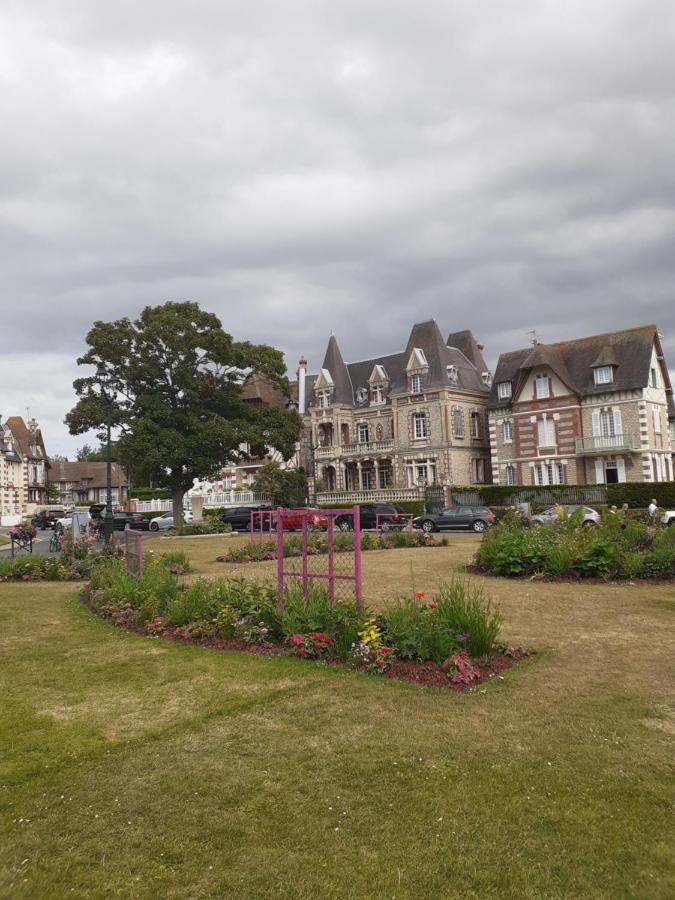 Apartamento L'Annexe Cabourg Exterior foto